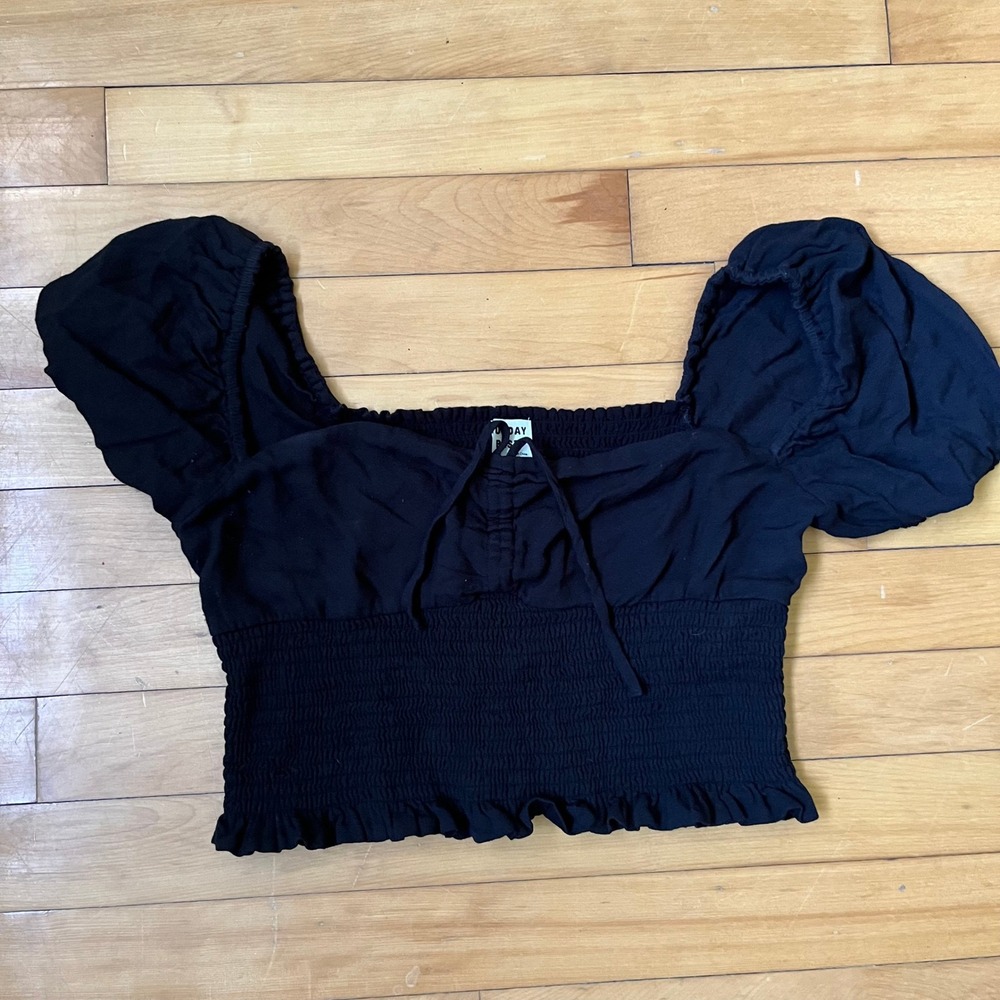 Sunday Best Aritzia Black Smocked Puff Sleeve Crop Top Square Neck Large